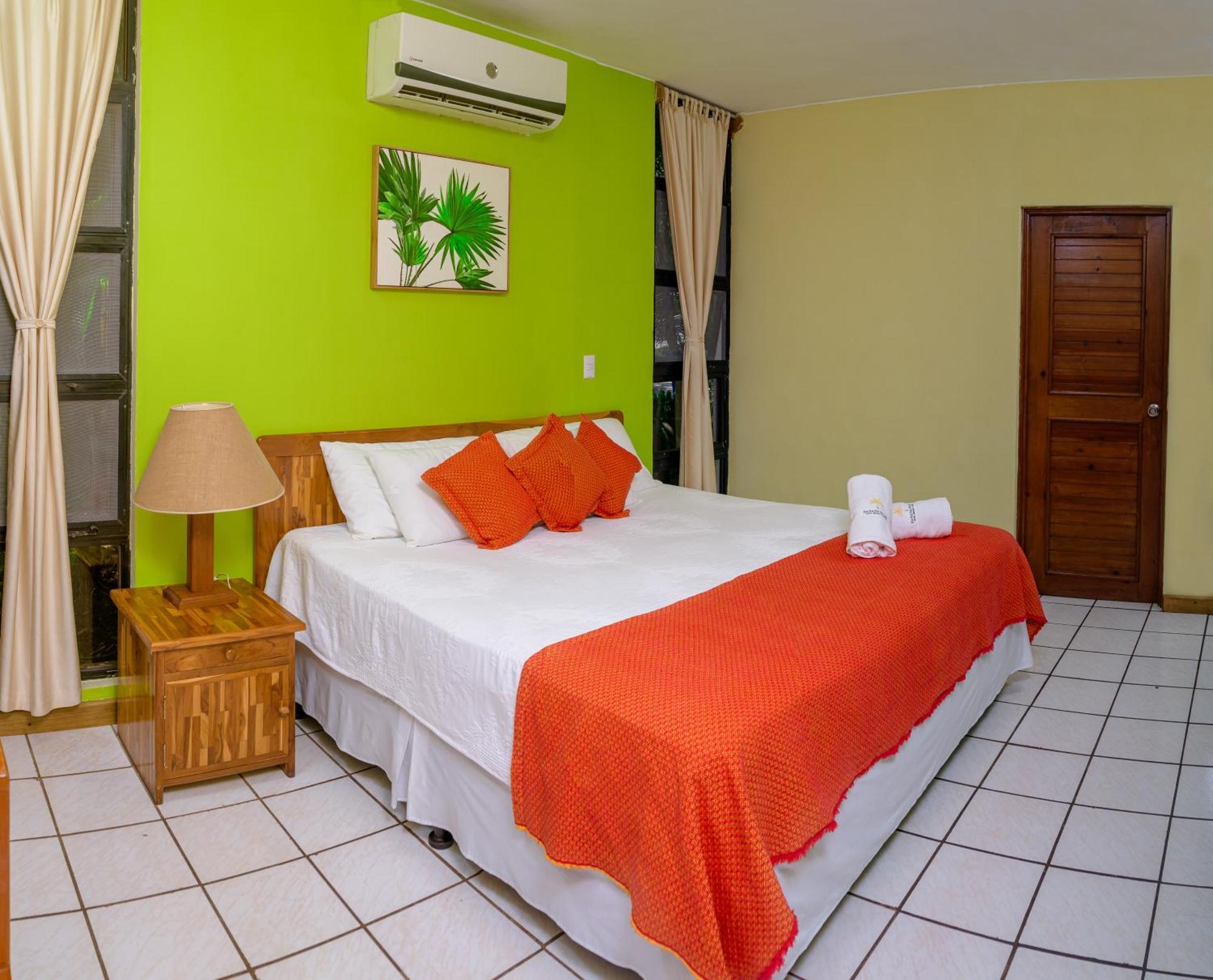 Banana Palms Hotel Rio Dulce Zewnętrze zdjęcie
