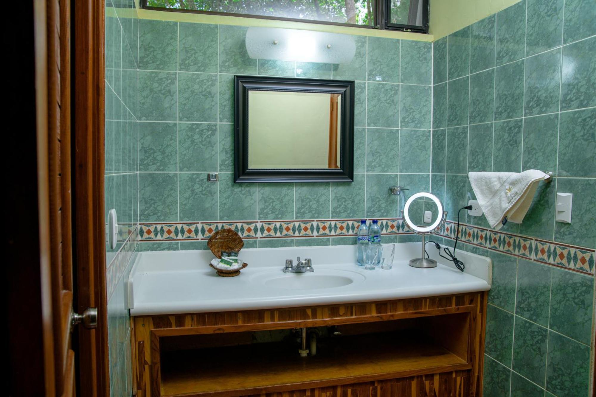 Banana Palms Hotel Rio Dulce Zewnętrze zdjęcie